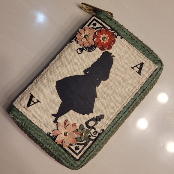 Alice in Wonderland Floral Playing Card Small Zip Wallet - LOUNGEFLY x DISNEY - Picture 15 of 16